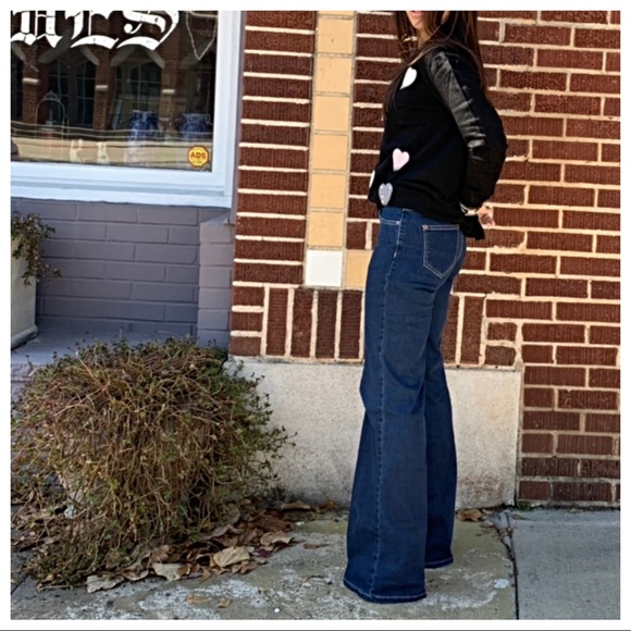 ✨LAST ONE ✨PARIS white Heart sweater - Picture 5 of 8